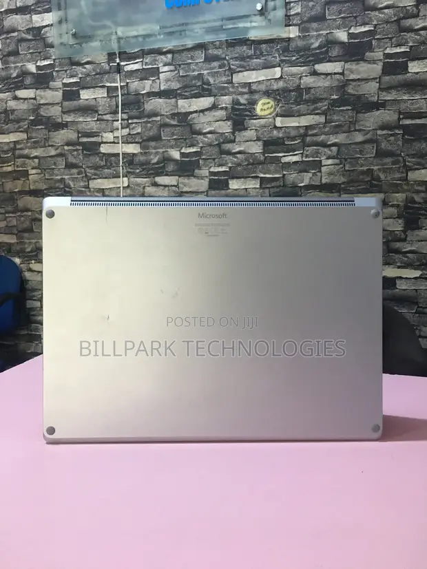 Microsoft Surface Laptop 3 15" Intel Core i7 16GB RAM 256GB SSD - 1