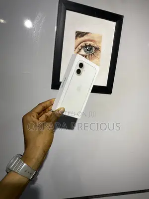 New Apple iPhone 16 128GB White
