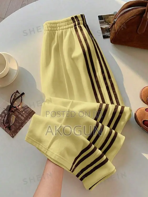 Unisex 3-Stripes Baggy Track Pants - Streetwear Joggers - 1