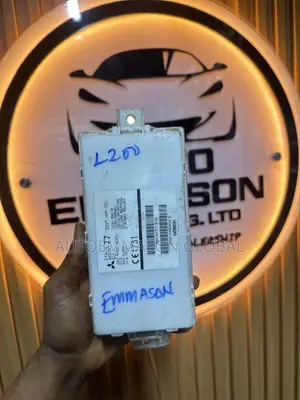 Mitsubishi L200 Triton ETACS Fusebox na Cikin Mota