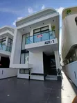 5-Bedroom Duplex don sayarwa a Banana View Estate, Chevron - 1