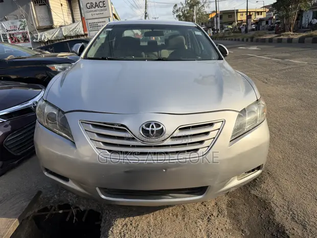 Toyota Camry 2008 Silver - 1