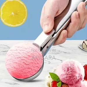 Ingantacciyar Ice Cream Scoop Ta Bakin Karfe