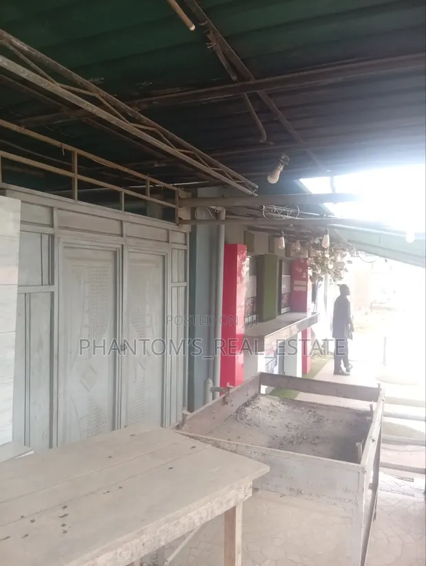 Shawarma Spot for Lease - Furnished Kitchen - 1