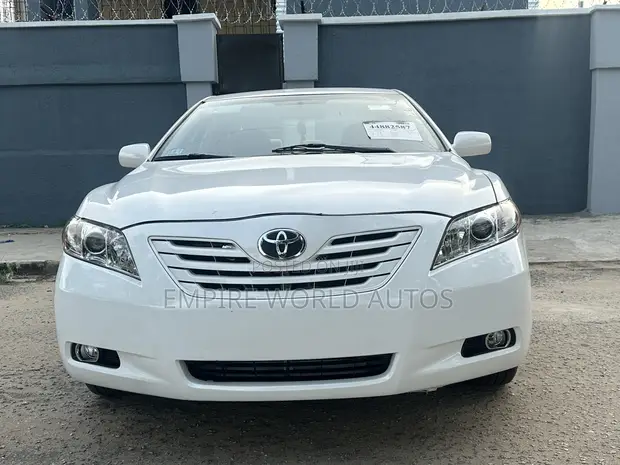 Toyota Camry 2.4 LE 2008 White - 1