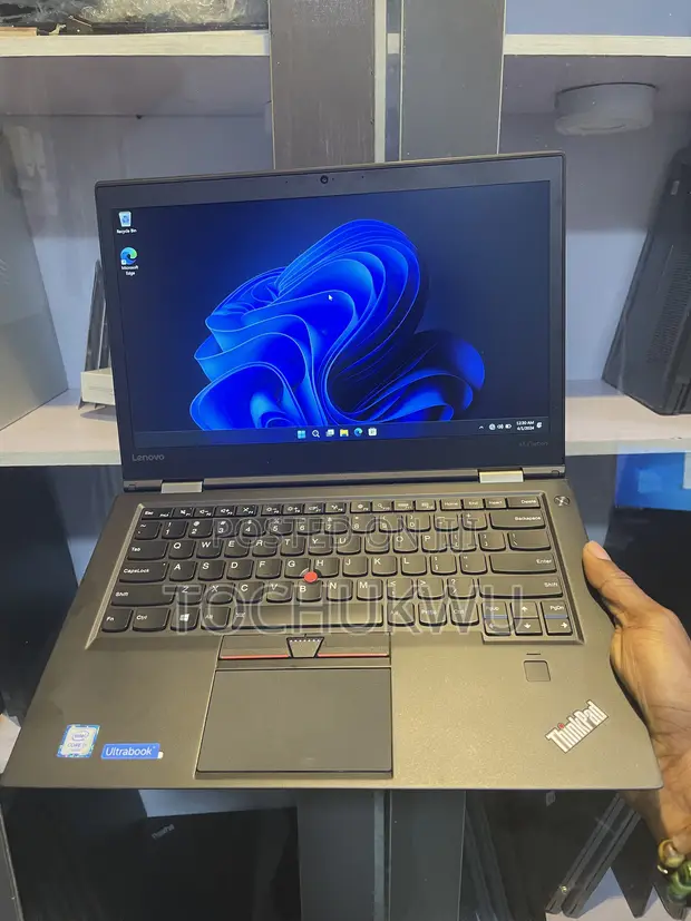 Lenovo ThinkPad X1 Carbon Laptop - Intel Core i7, 8GB RAM, 256GB SSD - 1