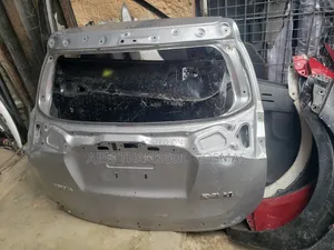 Boot Toyota RAV4 (2019) Mai Amfani