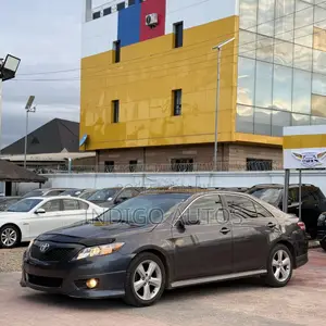 2009 Toyota Camry SE Sedan