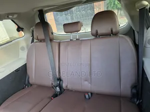 2017 Toyota Sienna Limited Premium 7-Passenger Beige