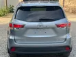 Toyota Highlander XLE V6 4x2 2016 Launin Azurfa - 2