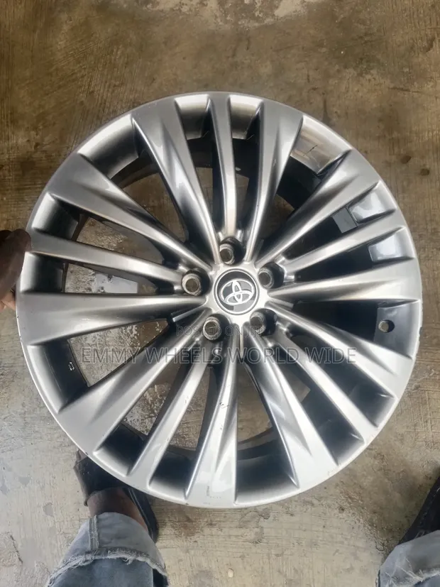 20-inch OEM Grey Toyota Highlander Rims (Used) - 1
