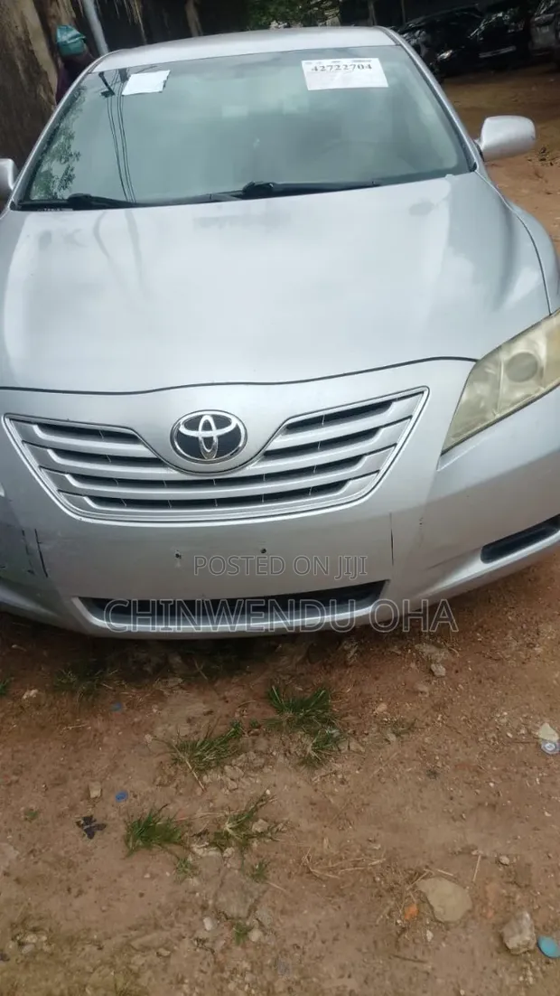 Toyota Camry 2014 Silver - 1