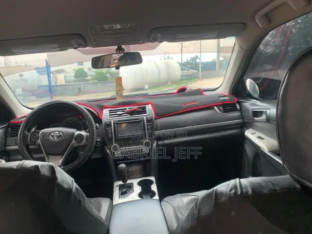 2013 Toyota Camry SE Sedan - Black - 1