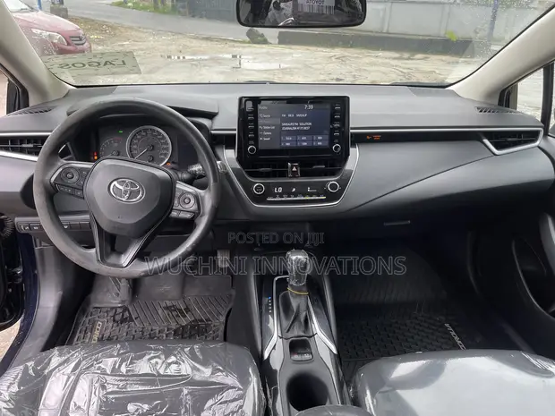 Toyota Corolla LE 2020 Blue - 1
