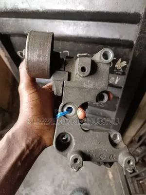 Belt Adjuster na Lexus RX 350 (2GR Engine)