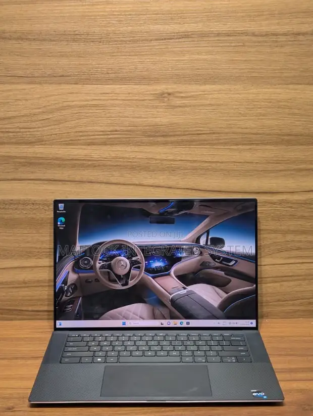Dell XPS 15 9530 Laptop: i9, 32GB RAM, 1TB SSD, RTX 4070 - 1