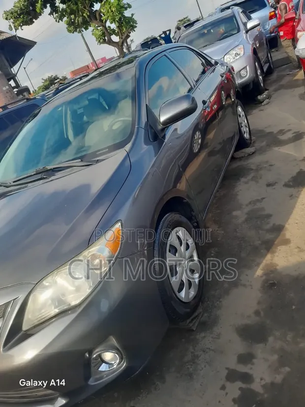 2013 Toyota Corolla Gray - 1