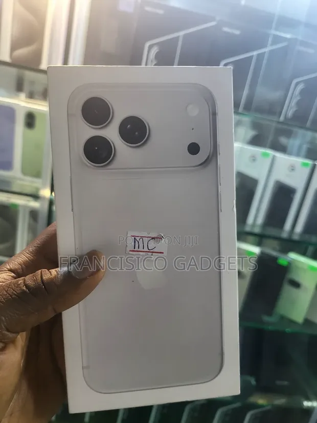 New Apple iPhone 18 Pro Max 256GB Silver - 1