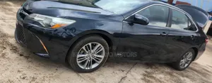 2015 Toyota Camry SE Sedan
