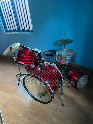 Yamaha Complete Drum Set