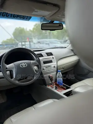2011 Toyota Camry XLE Sedan