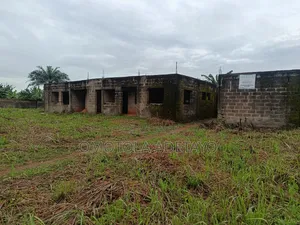 Gidan Bedroom 2 Mara Kammalawa don Siyarwa a Charity Estate, Ofada