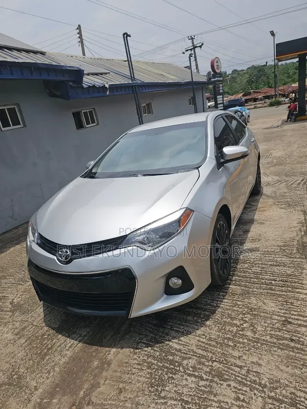 2015 Toyota Corolla S Sedan - Foreign Used - 1