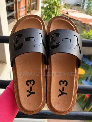 Luxury Men's Gucci Slides - Black