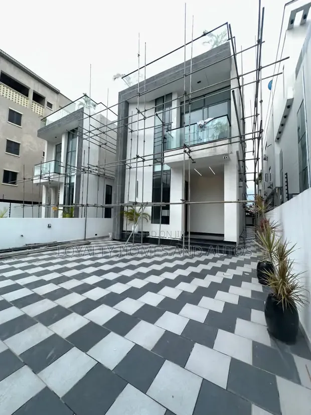 5 Bedroom Duplex da BQ, Pool, Gym & Cinema a Osapa London - 1