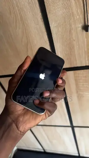 Apple iPhone 11 128GB White (UK Used)