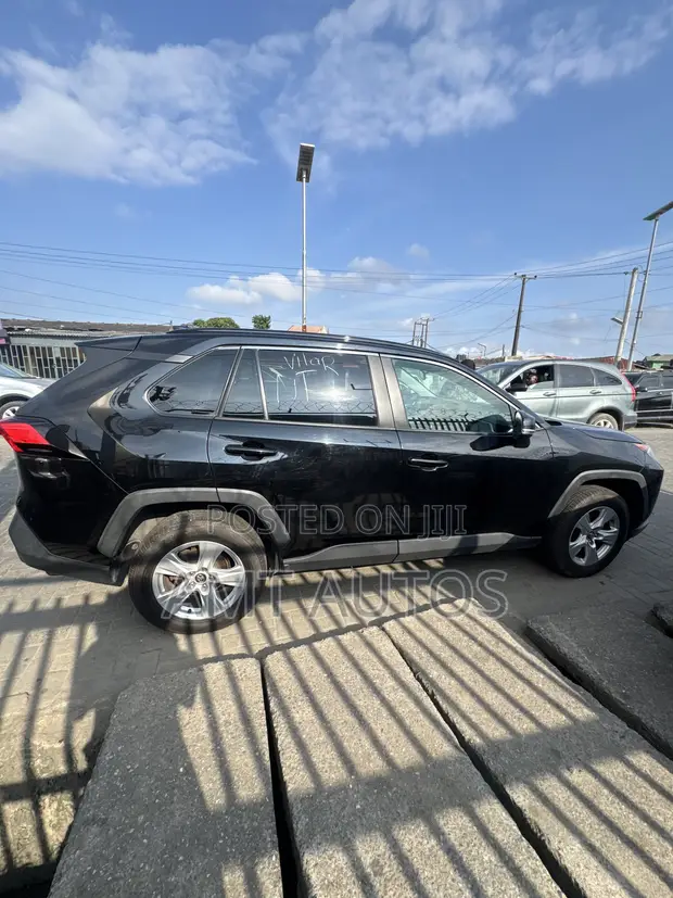 Toyota RAV4 XLE 2021 Baki - 1