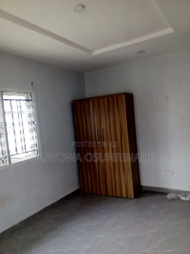 3 Bedroom Apartment for Rent in Ologuneru - 1