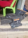 Ingco 8" Bench Vise Mai Juyawa - 2