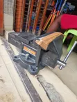 Ingco 8" Bench Vise Mai Juyawa - 3
