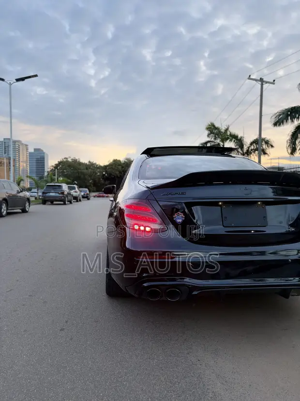 2017 Mercedes-Benz E43 AMG 3.0 AWD Black - 1