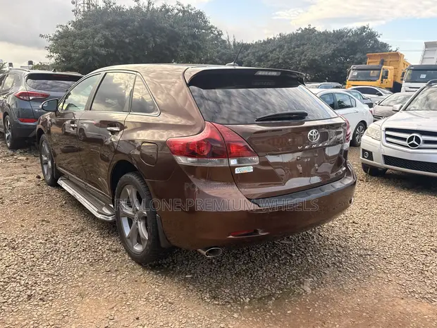 2015 Toyota Venza Limited AWD Brown - 1