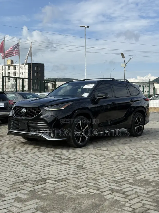 Toyota Highlander XSE 2021 Black - 1