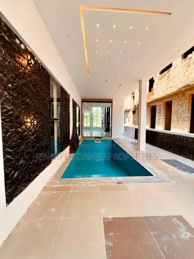 5-Bedroom Smart Duplex with Pool in Ikota - 1