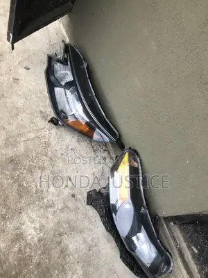 Honda CR-V Headlight (Used)