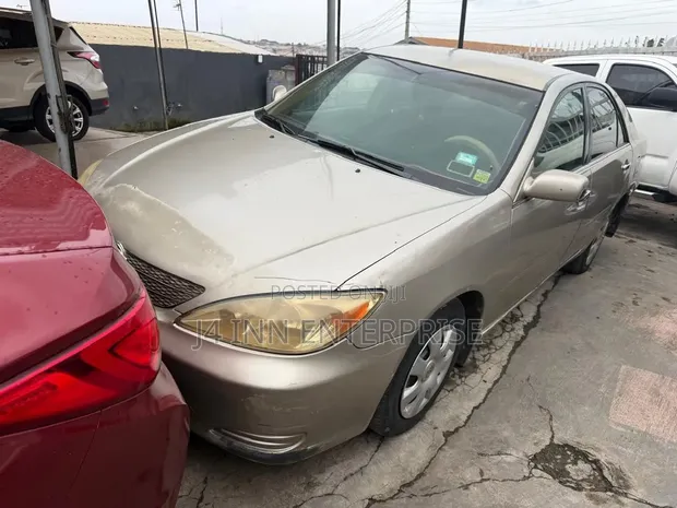 Toyota Camry 2004 Zinari - 1