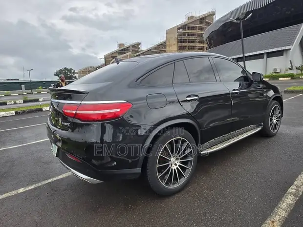 Mercedes-Benz GLE-Class 2017 Black - 1