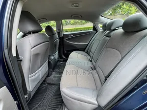 2013 Hyundai Sonata SE Sedan FWD Blue