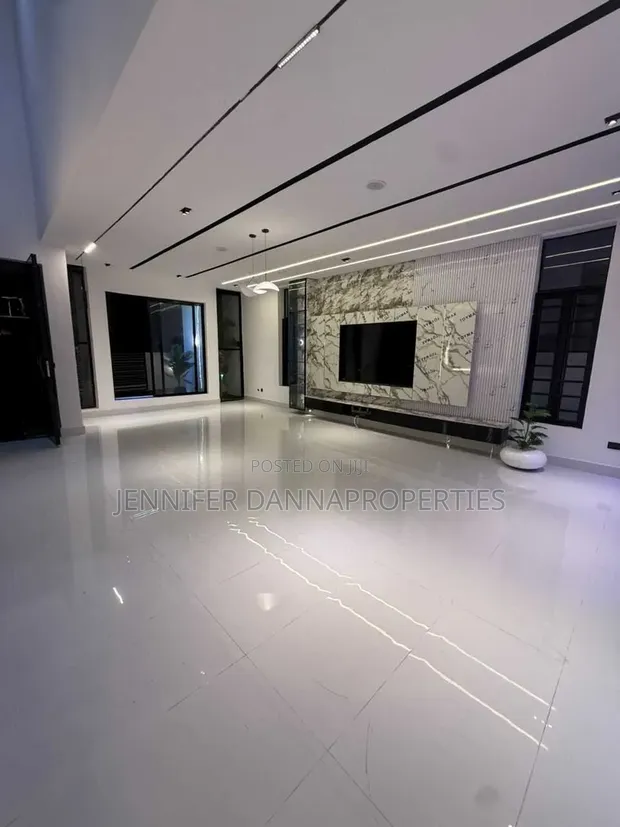 Gidan 5 Bedroom Duplex Don Siyarwa A Ado/Ajah - 1
