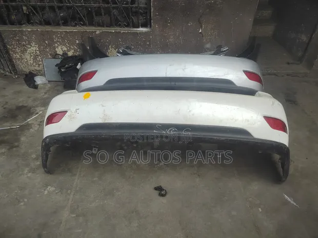 Lexus RX350 2012 Cikakken Bumper na Baya - 1