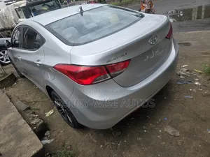 2013 Hyundai Elantra GLS Sedan - Foreign Used