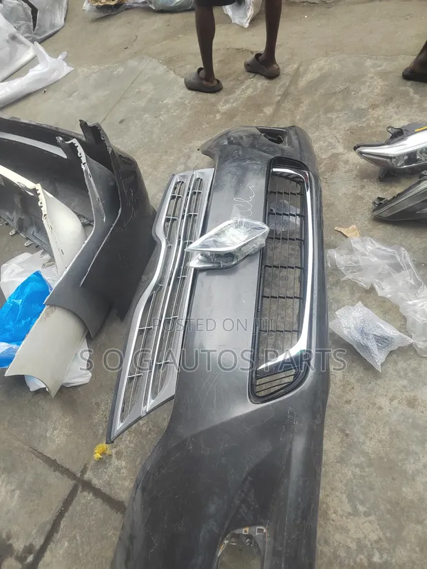 Complete Front Bumper Toyota Venza 2015 - 1
