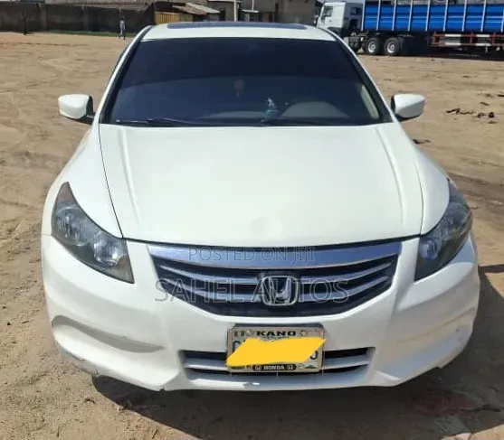 Honda Accord 2012 Fari - 1