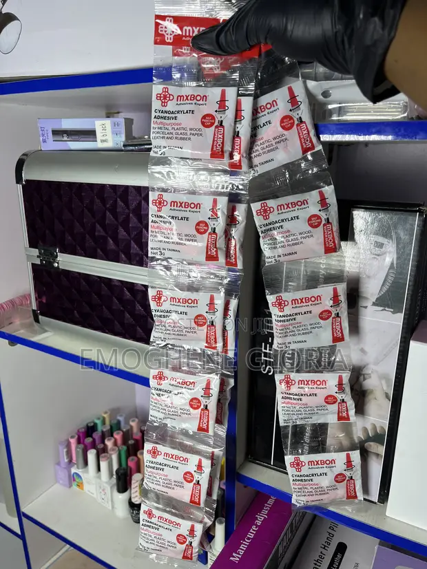 The Nail Drip Nail Glue - 1