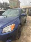 Toyota RAV4 2010 Blue - 3