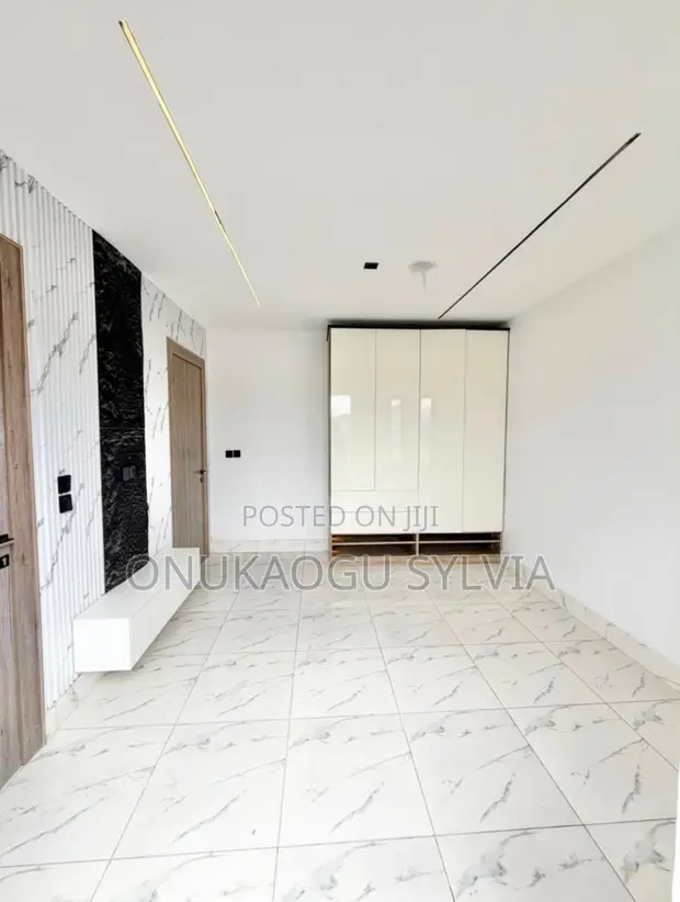 2-Bedroom Apartment for Sale in Lekki Phase 1, Lagos - 1